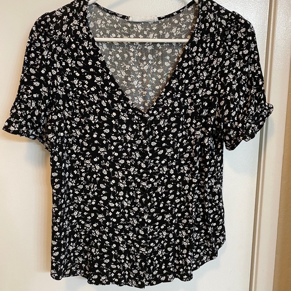 Button up blouse - Picture 1 of 3